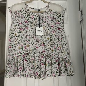 Liu jo top, size S. New